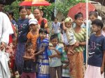 ဘန္ကီးမြန္းလာစဥ္က က်ံဳဒါးရြာျပည္သူမ်ား ဓာတ္ပံု-ေအပီ