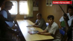 ဖမ္းဆီးထားေသာ သေဘၤာေပၚတြင္ ေတြ ့ရသည့္ အိႏိၵယေရတပ္ ႏွင့္ ေျမာက္ကိုရီးယား သေဘၤာသားမ်ား