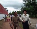 ႏွစ္ရွည္ေထာင္သြင္းအက်ဥ္းခ်ခံထားရသည့္ ပုဇြန္ေတာင္ၿမိဳ ့နယ္လႊတ္ေတာ္ အမတ္ဦးႏိုင္းႏိုင္း ျပန္လည္ လြတ္ေျမာက္လာစဥ္