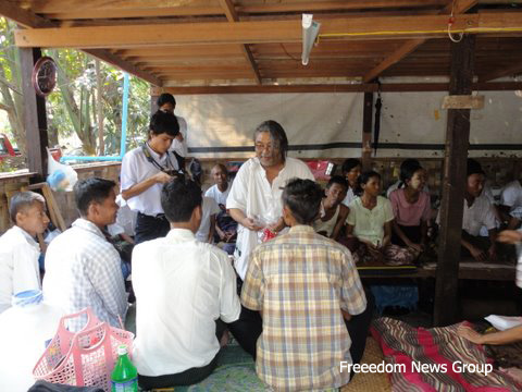 HIV/ AIDS ႏွင့္ ေနထိုင္သူမ်ား ႏွင့္ အႏုပညာရွင္ မ်ား ေႏြးေႏြးေထြးေထြး