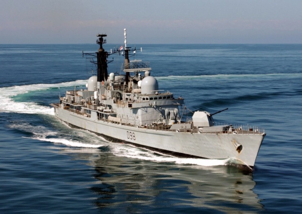 နာမည္ ေက်ာ္ ၿဗိတိသွ် ဖ်က္ သေဘၤာ HMS YORK ေပၚတူဂီမွ ထြက္ခြာ လာစဥ္