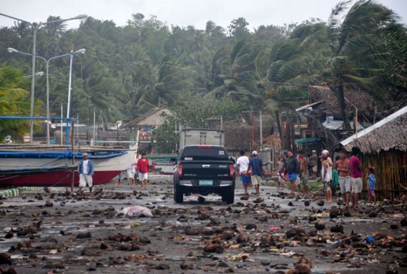188228-typhoon-haiyan-fcd02